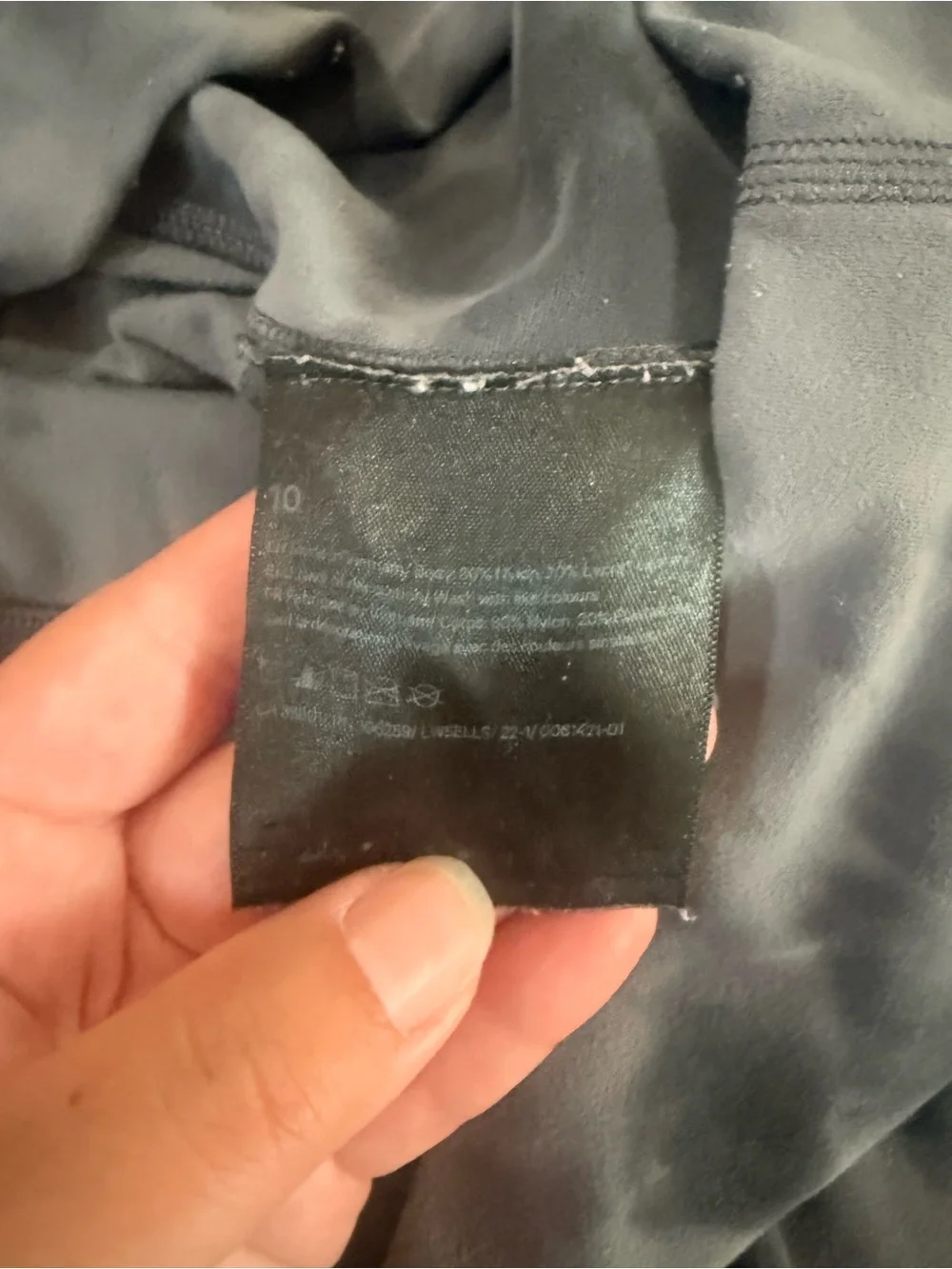 Lululemon Diamond Dye Aligns size 10, 25” inseam